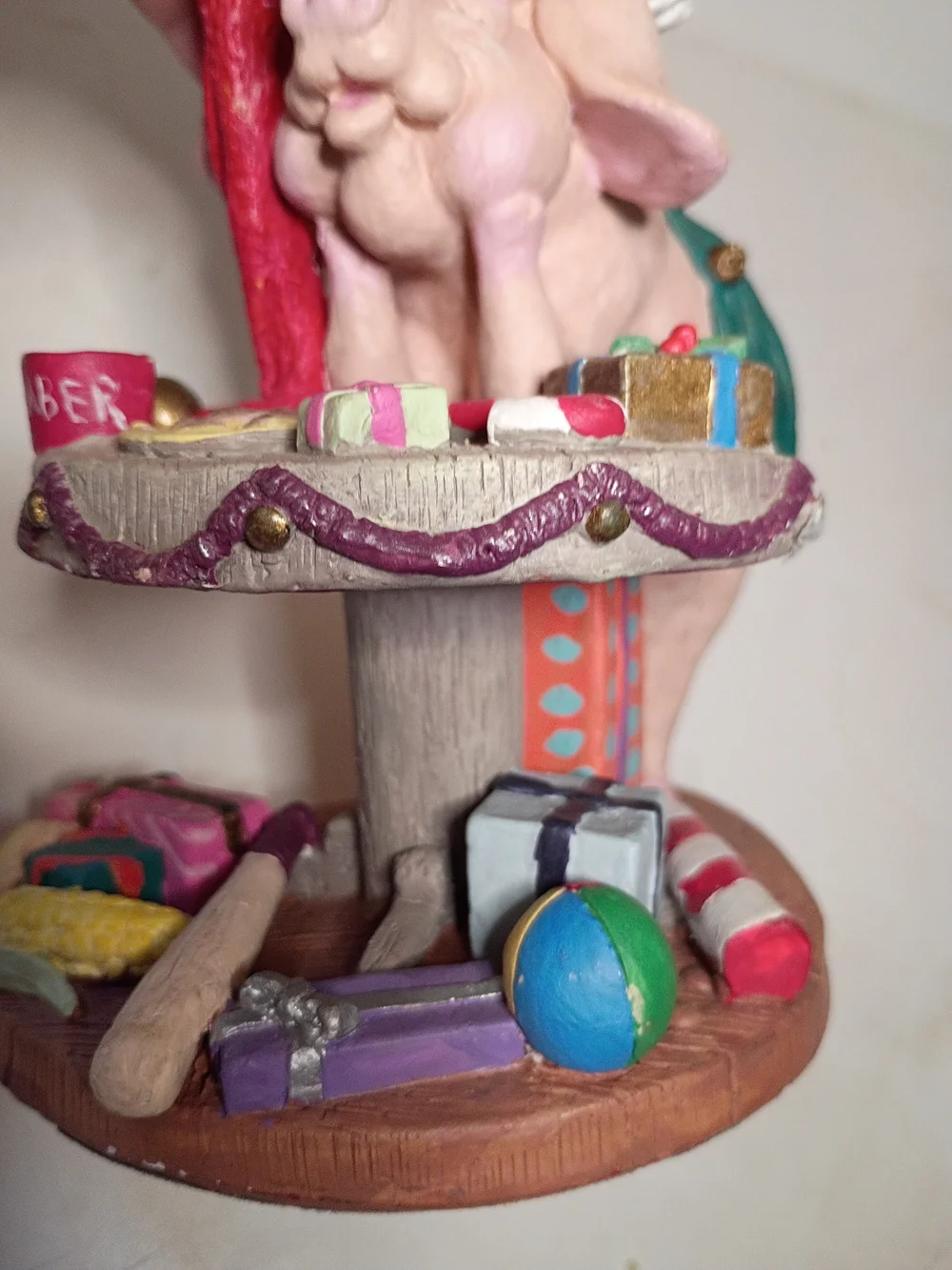 1993 Character Collectibles Pig A Month December Figure